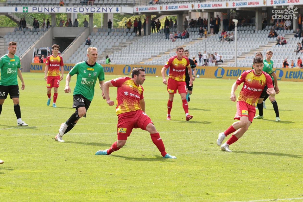 Bezradna Korona, konkretny GKS Katowice. Kielczanom pozostała walka w barażach.