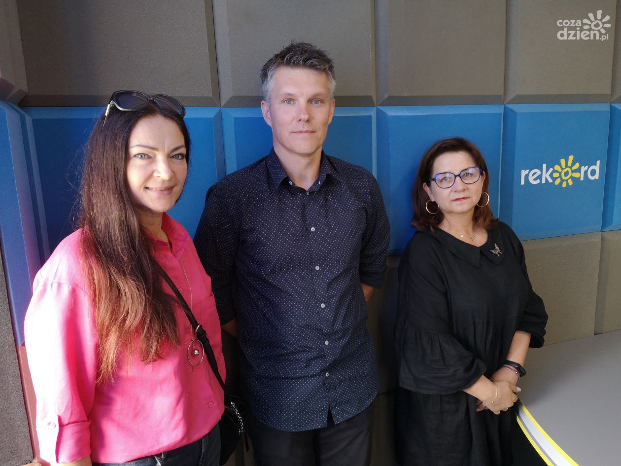 K. Dominik, B. Kot i S. Ziemba:  Nauka języków obcych w liceum im. S. Staszica, to szansa na poznanie rówieśników nie tylko w Europie 
