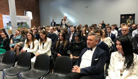 Uczniowie z ostrowieckiego liceum w gronie laureatów i finalistów Ogólnopolskiej Olimpiady Innowacji Technicznych i Wynalazczości   
