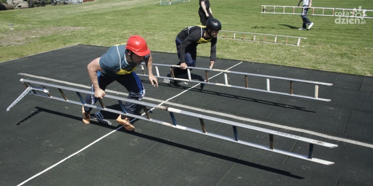 Sportowa rywalizacja strażaków
