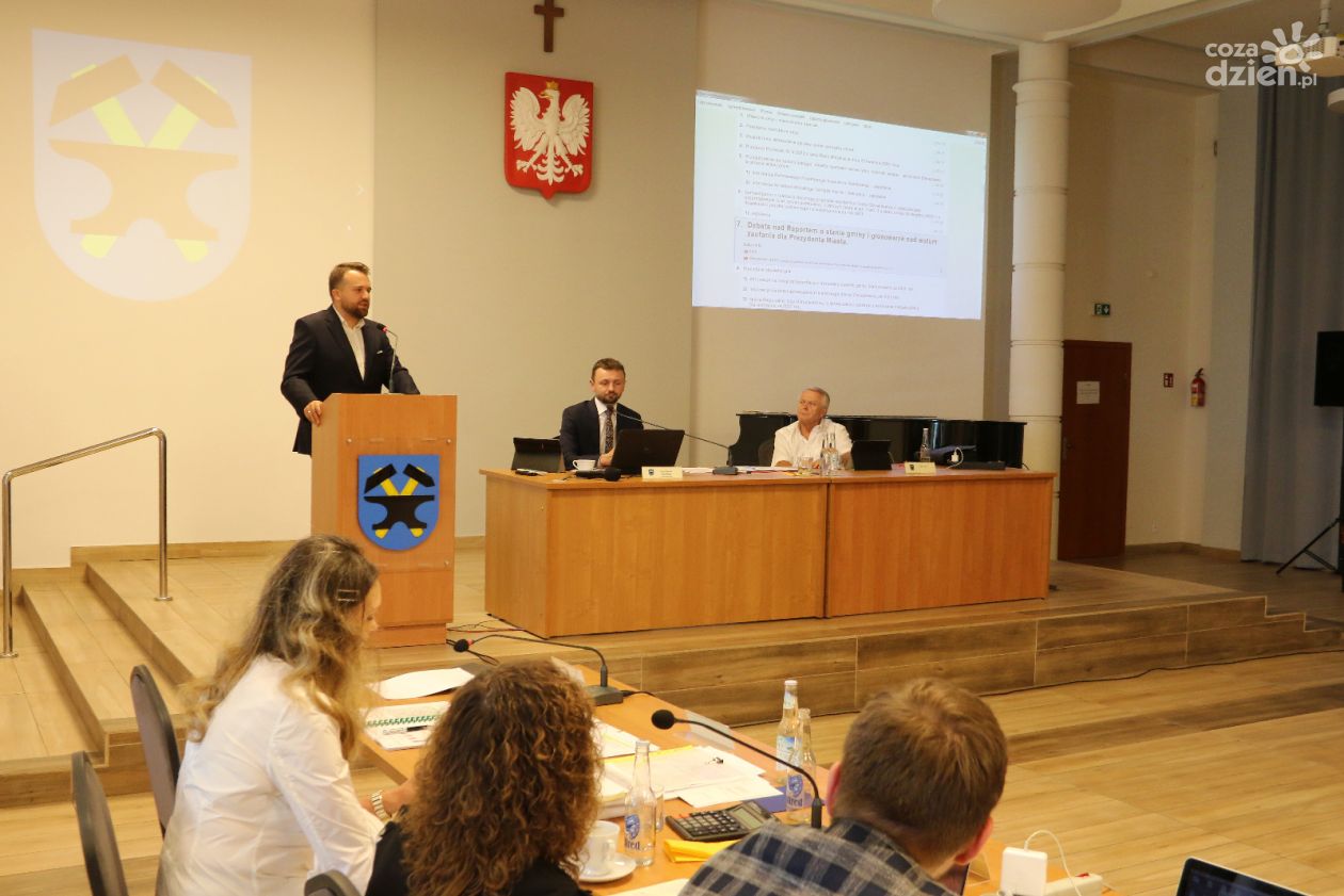 Marek Materek pozytywnie oceniony przez wszystkich radnych