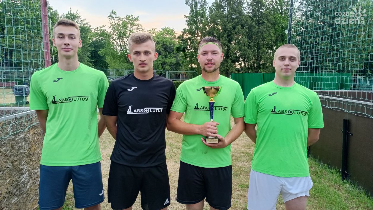 Absolutus wygrał inaugurację plażowych trójek w Kielcach