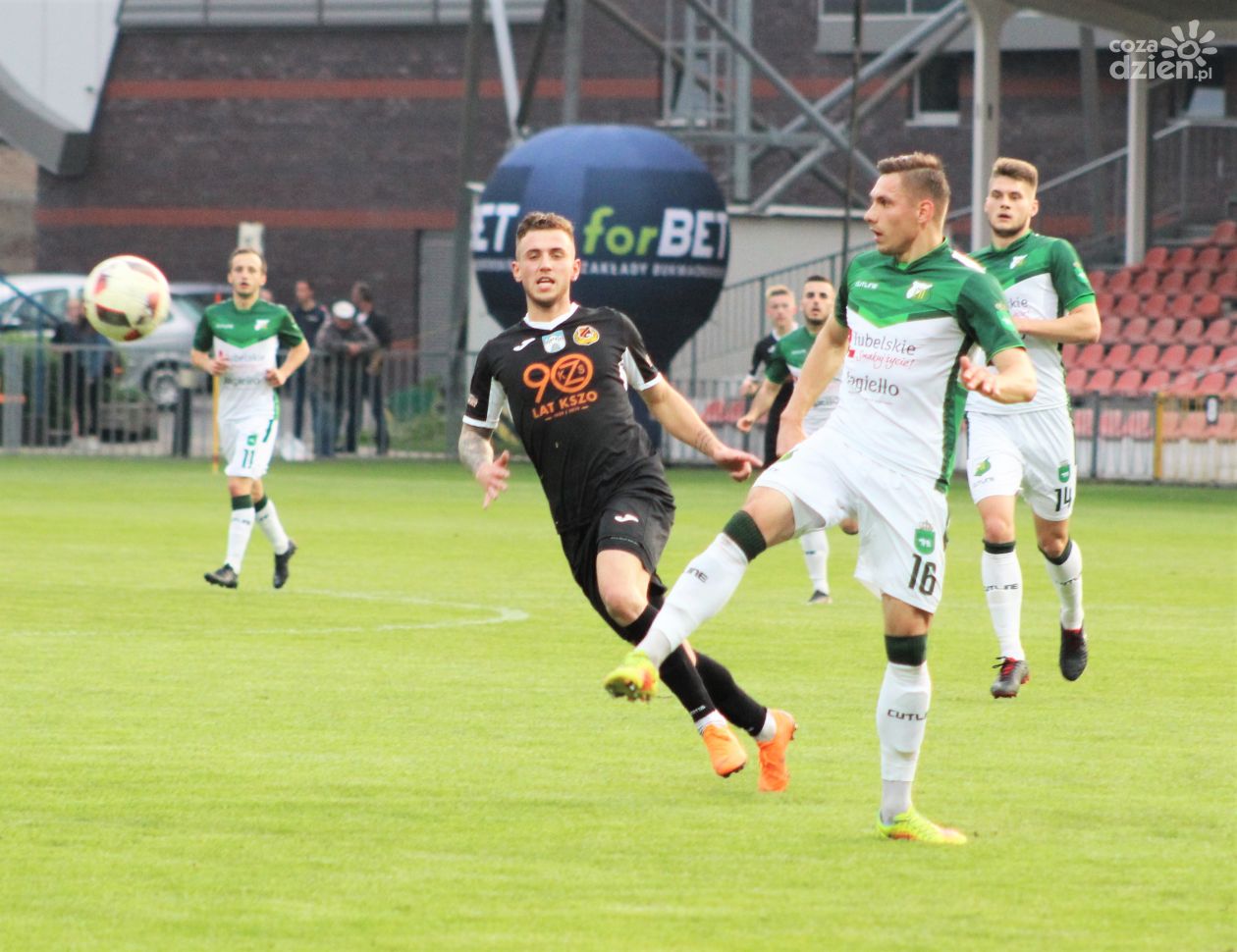 Trzy powroty na Świętokrzyską