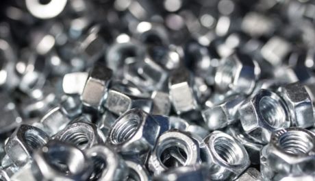 Nakrętki DIN 934 / ISO 4032 - podstawowe zastosowanie w przemyśle i budownictwie
