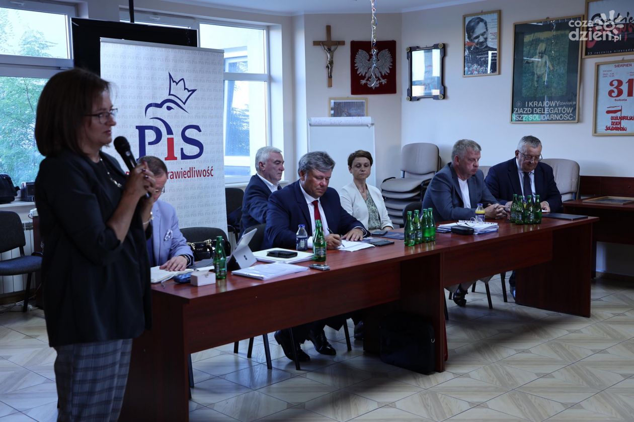 Minister Adamczyk na spotkaniu w Ostrowcu Świętokrzyskim