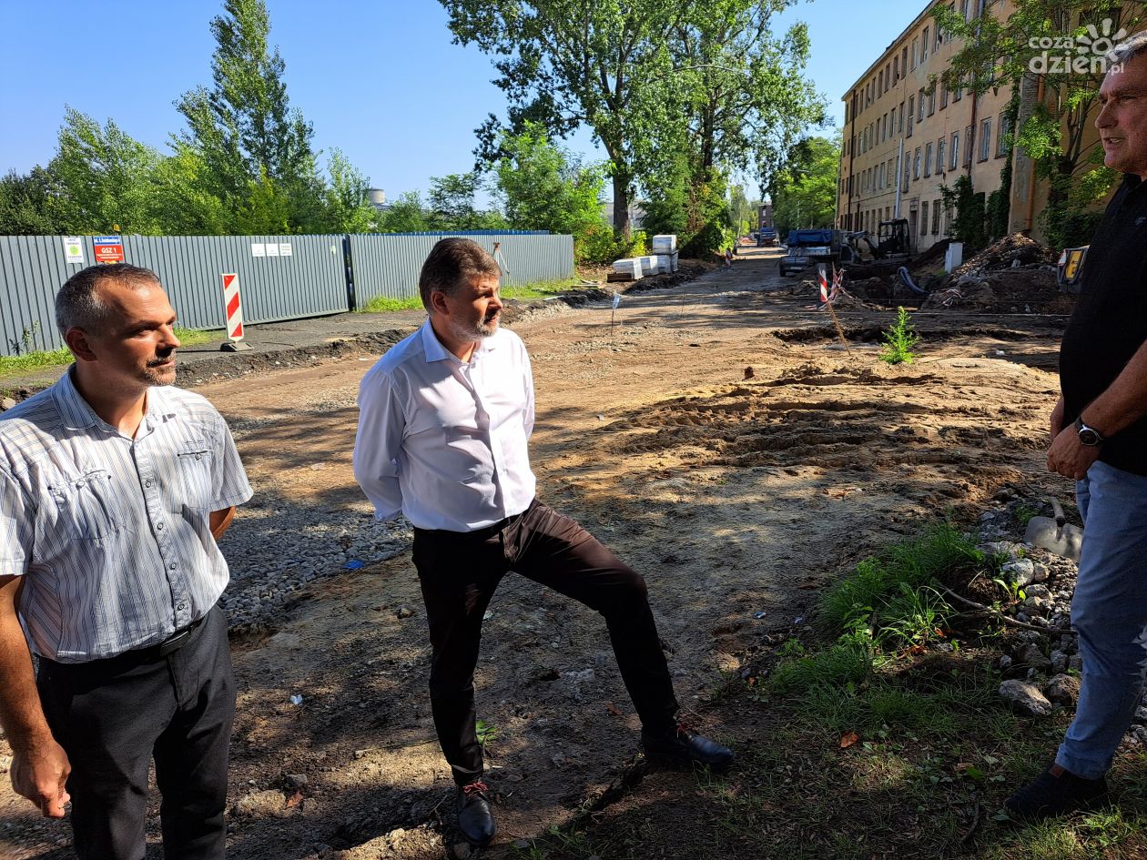 Remont ulicy Kwiatkowskiego na ostrowieckich terenach przemysłowych