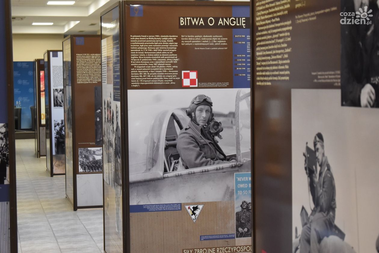 Wystawa o Polakach na frontach II wojny światowej w CE IPN „Przystanek Historia” w Kielcach