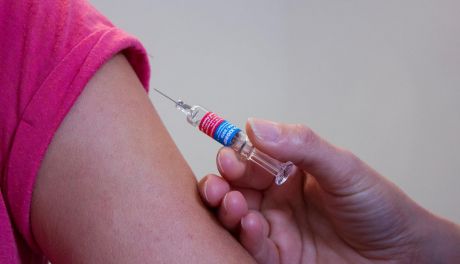 Bezpłatne szczepienia przeciwko grypie ruszają w Kielcach