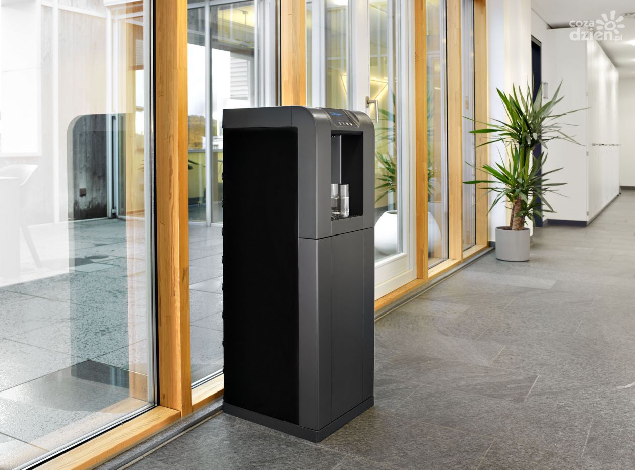 Dlaczego opłaca się zamówić wodę do biura?