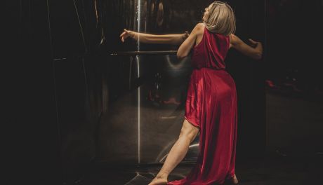 "Tańcząc z radości". Zajęcia taneczne dla singli w WDK