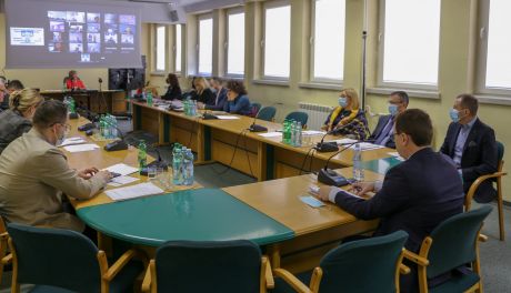Ostrowiecki samorząd wspiera powiatowy szpital i ŚCO
