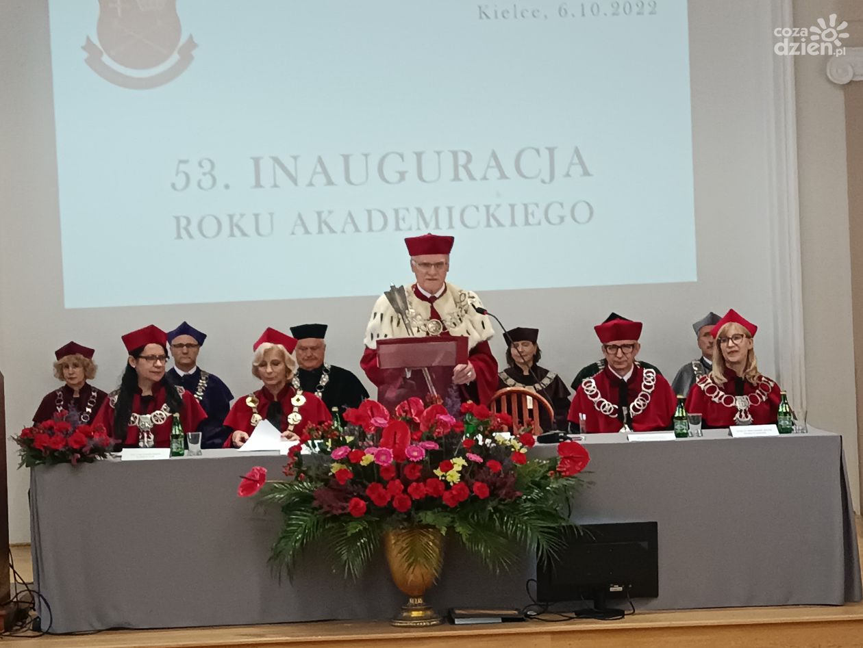 Oficjalne rozpoczęcie nauki na Uniwersytecie Jana Kochanowskiego