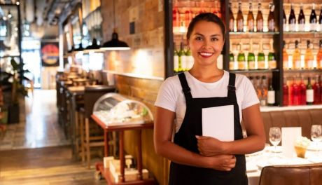 Organizacja targów i konferencji w Kielcach. Czy warto skorzystać z usług hostess?