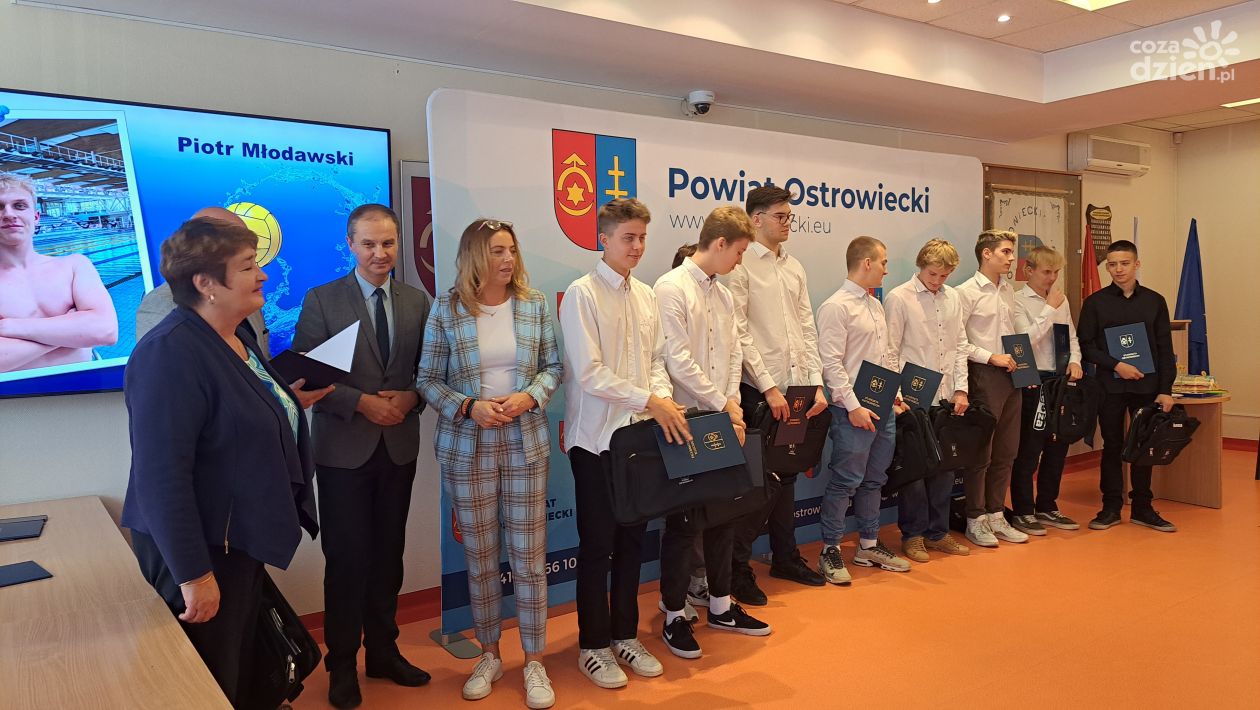 Sukcesy waterpolistów promocją  powiatu ostrowieckiego