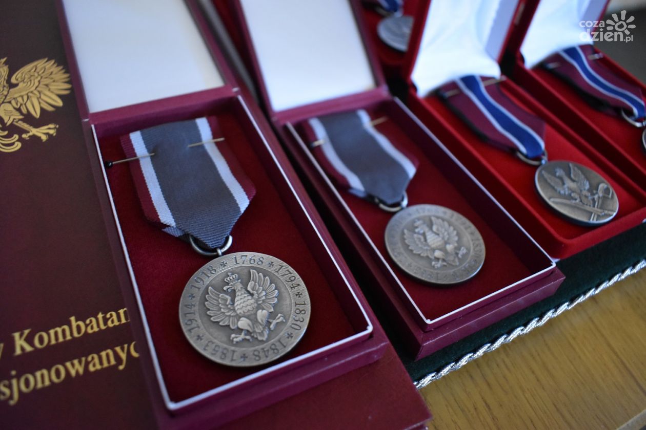 [FOTORELACJA] Medale „Pro Bono Poloniae” dla pracowników Delegatury IPN w Kielcach