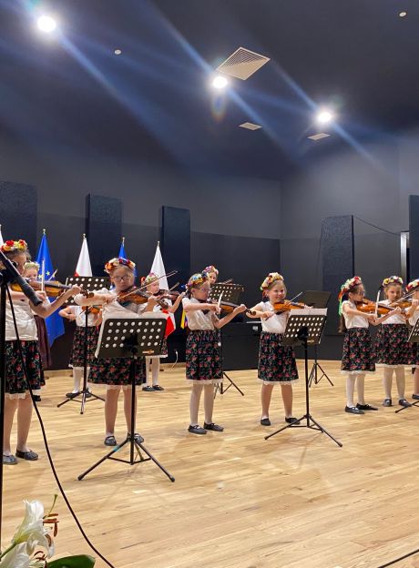 Wyjątkowy koncert w nowym budynku szkoły muzycznej w Siennie