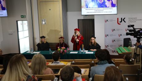 Uniwersytet Dziecięcy UJK inaugurował kolejny rok akademicki dla najmłodszych "studentów" 