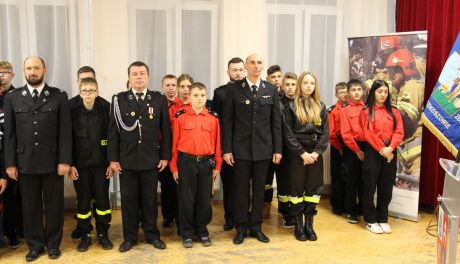 [FOTORELACJA] Młodzi strażacy z powiatu kieleckiego otrzymali kolejne promesy