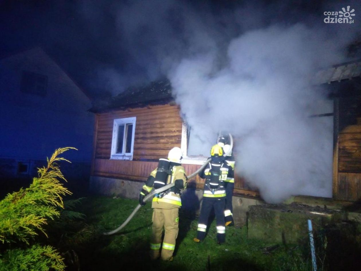 Spłonął dom jednorodzinny. W akcji siedem zastępów strażaków