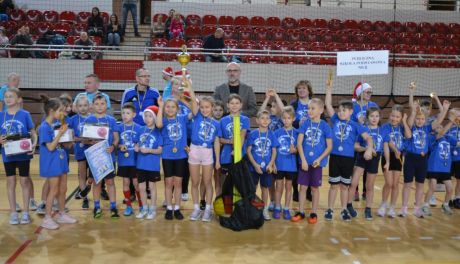 Piątka zwyciężyła w Turnieju Gier i Zabaw
