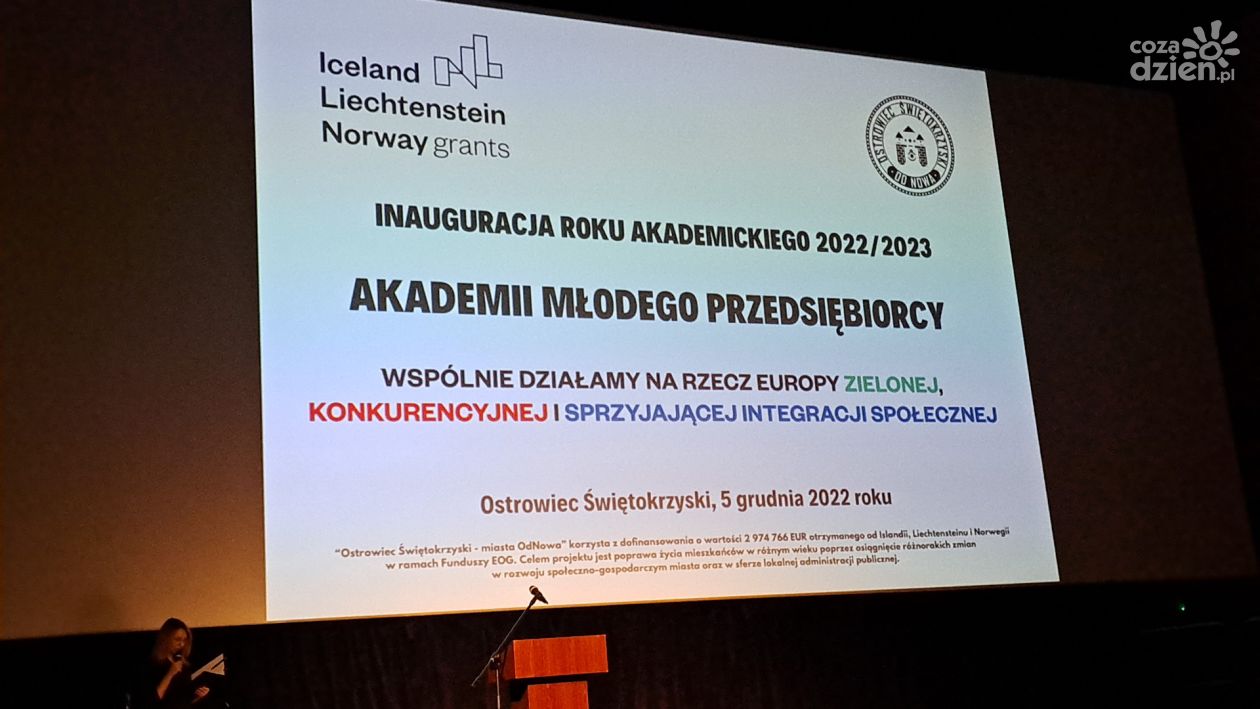 Młodzi ostrowczanie  uczą się przedsiębiorczości