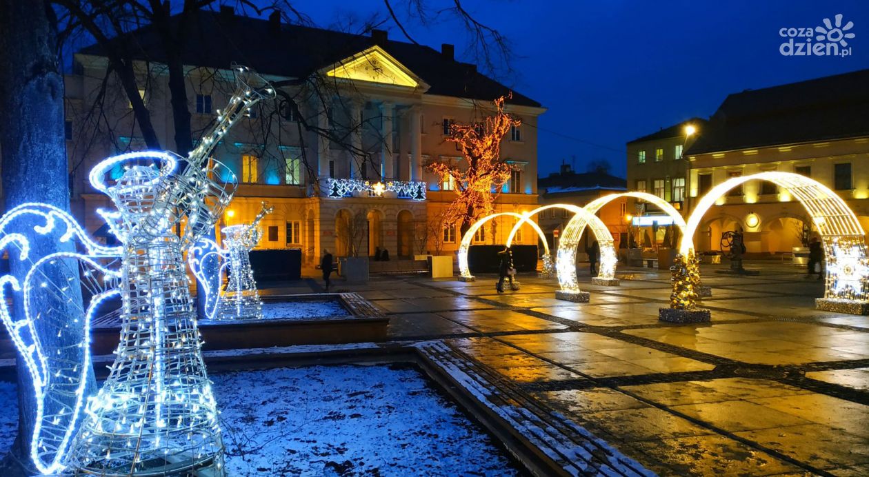 Na rynku w Kielcach pojawi się więcej iluminacji świetlnych. 
