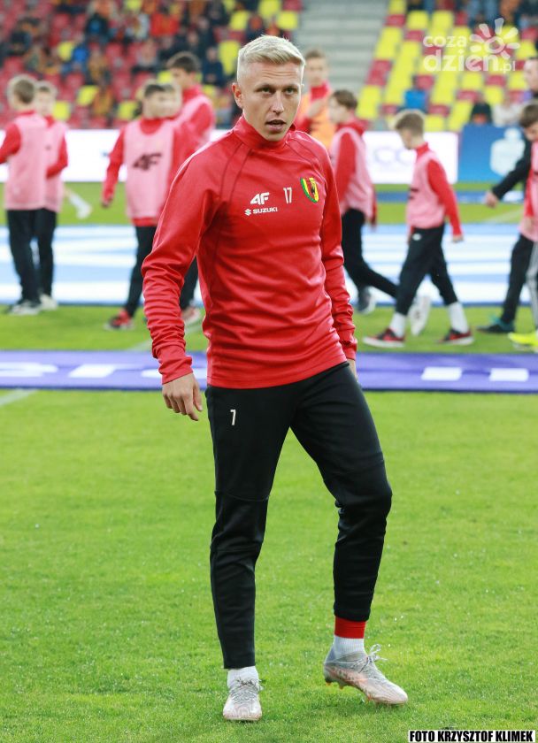 Dawid Błanik w deszczu