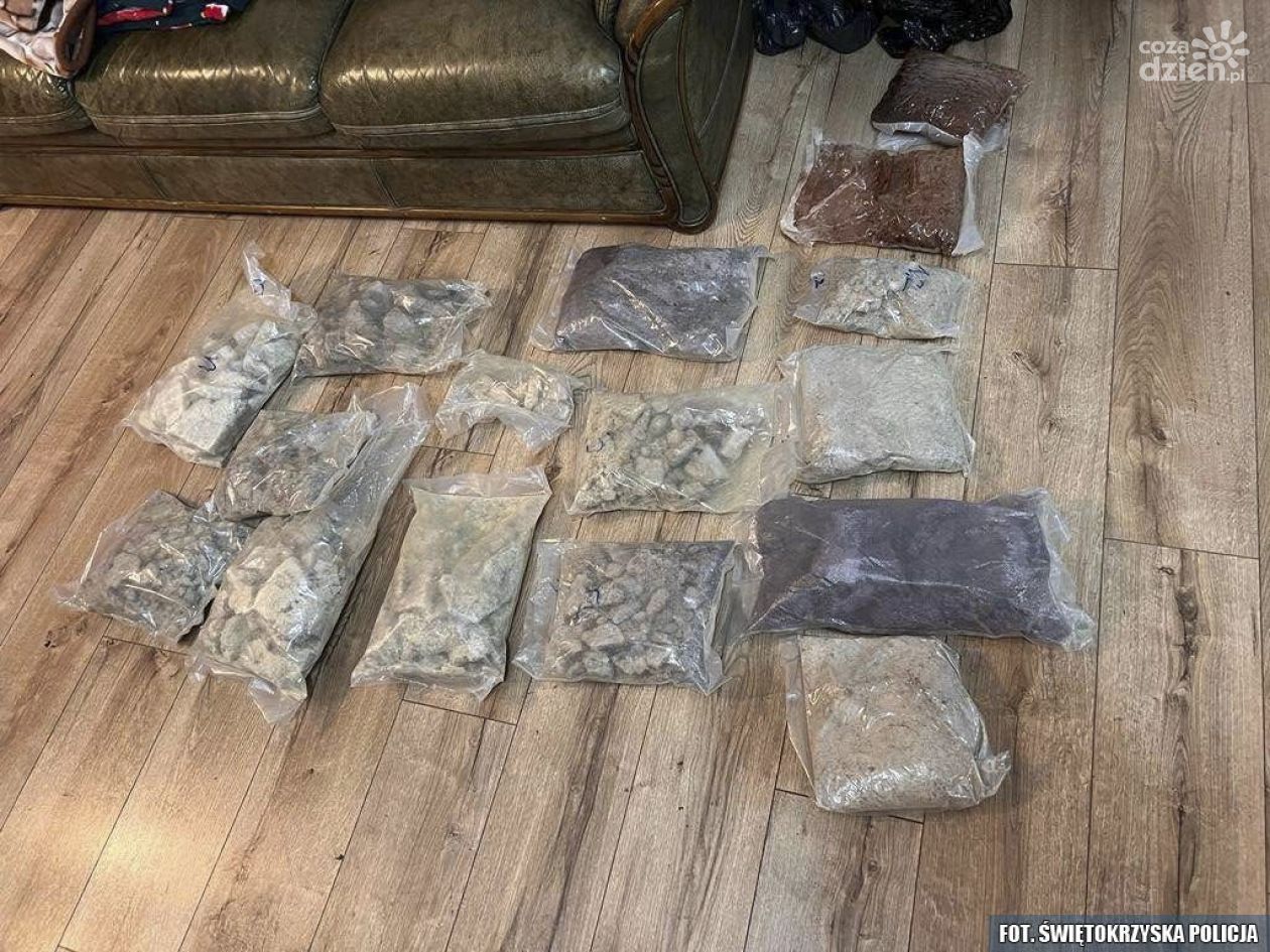 Jędrzejów: Policjanci przejęli kilkadziesiąt kilogramów narkotyków