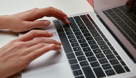 Czy laptop jest dobrym rozwiązaniem dla firm?