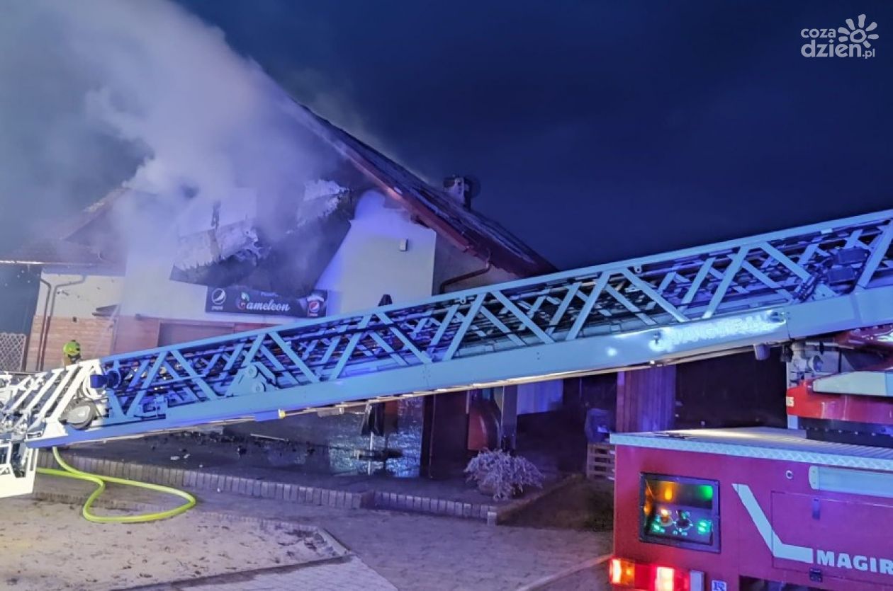 Pożar Pizzerii w gminie Chęciny, ucierpiał właściciel