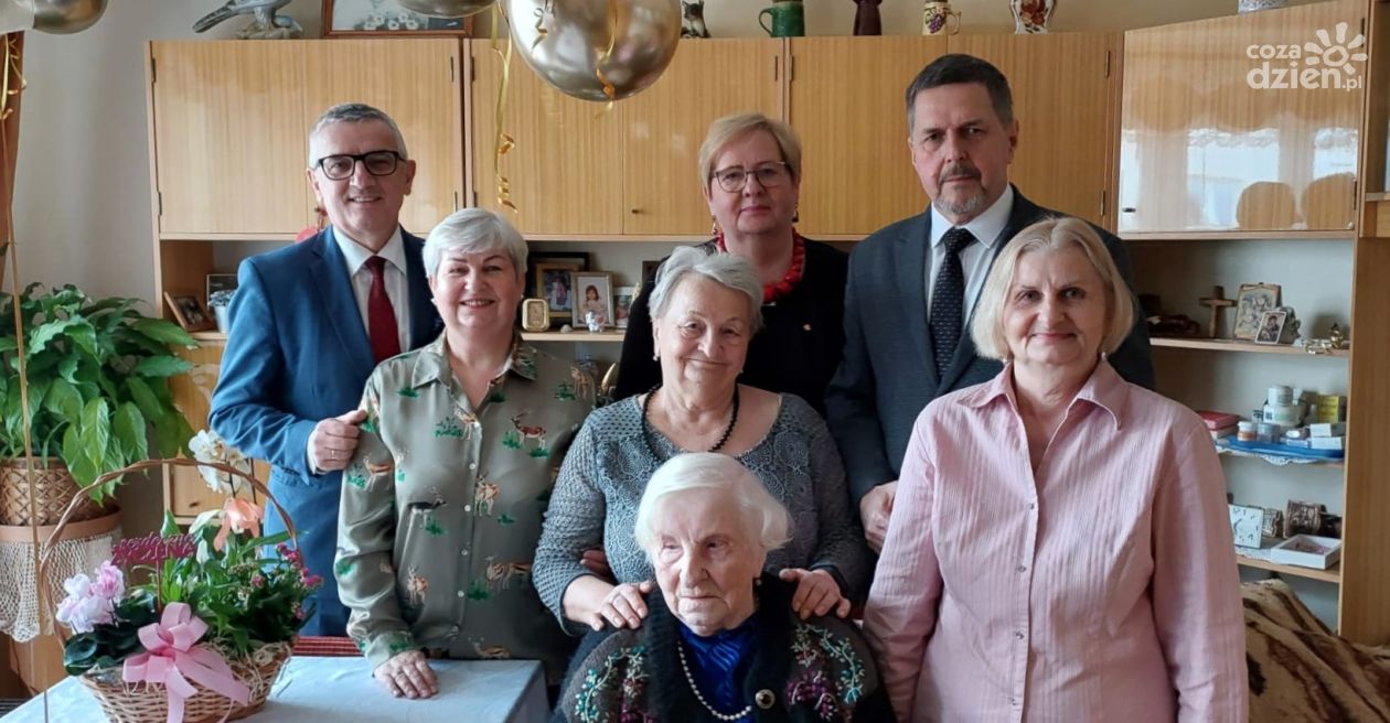 Setne urodziny świętowała mieszkanka Kielc pani Lucyna Grosicka