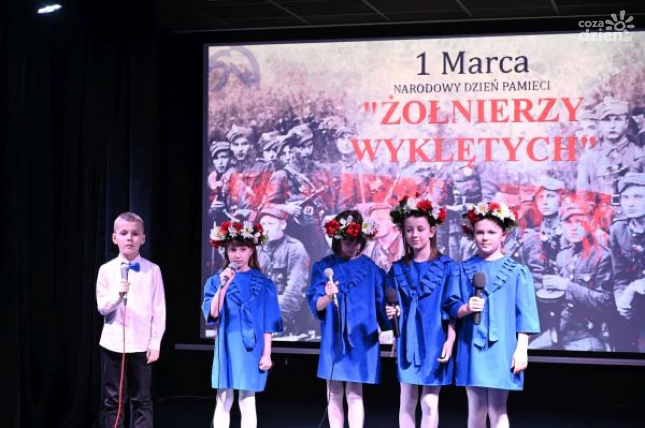 Znamy zwycięzców Konkursu Piosenki i Pieśni Patriotycznej w Strawczynie