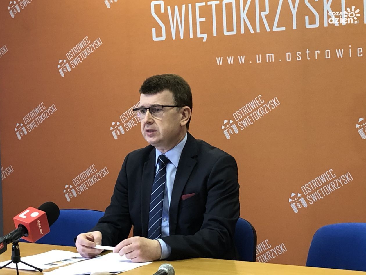 Prokuratura nie zdradza szczegółów z przesłuchania prezydenta Ostrowca