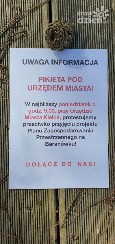 Pikieta przed Urzędem Miasta w Kielcach wpłynęła na decyzję prezydenta Bogdana Wenty 