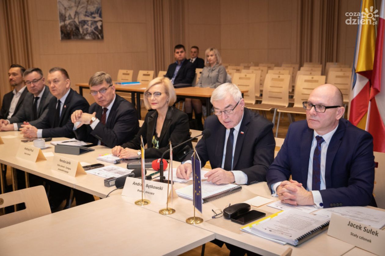  Inauguracyjne posiedzenie Komitetu Monitorującego program regionalny Fundusze Europejskie dla Świętokrzyskiego 2021 - 2027