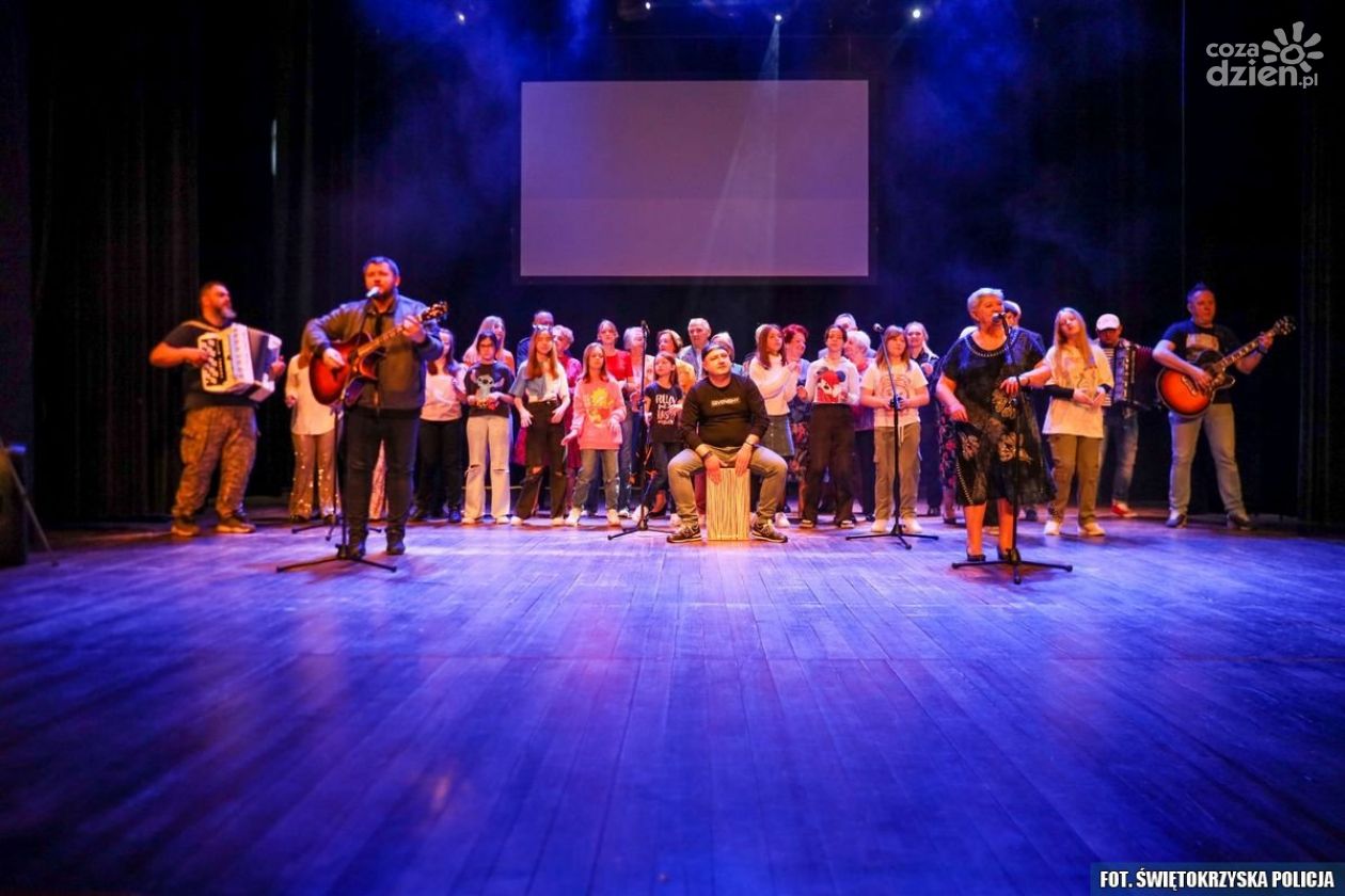 Drużyna z Naszego Podwórka II. Znowu grają!
