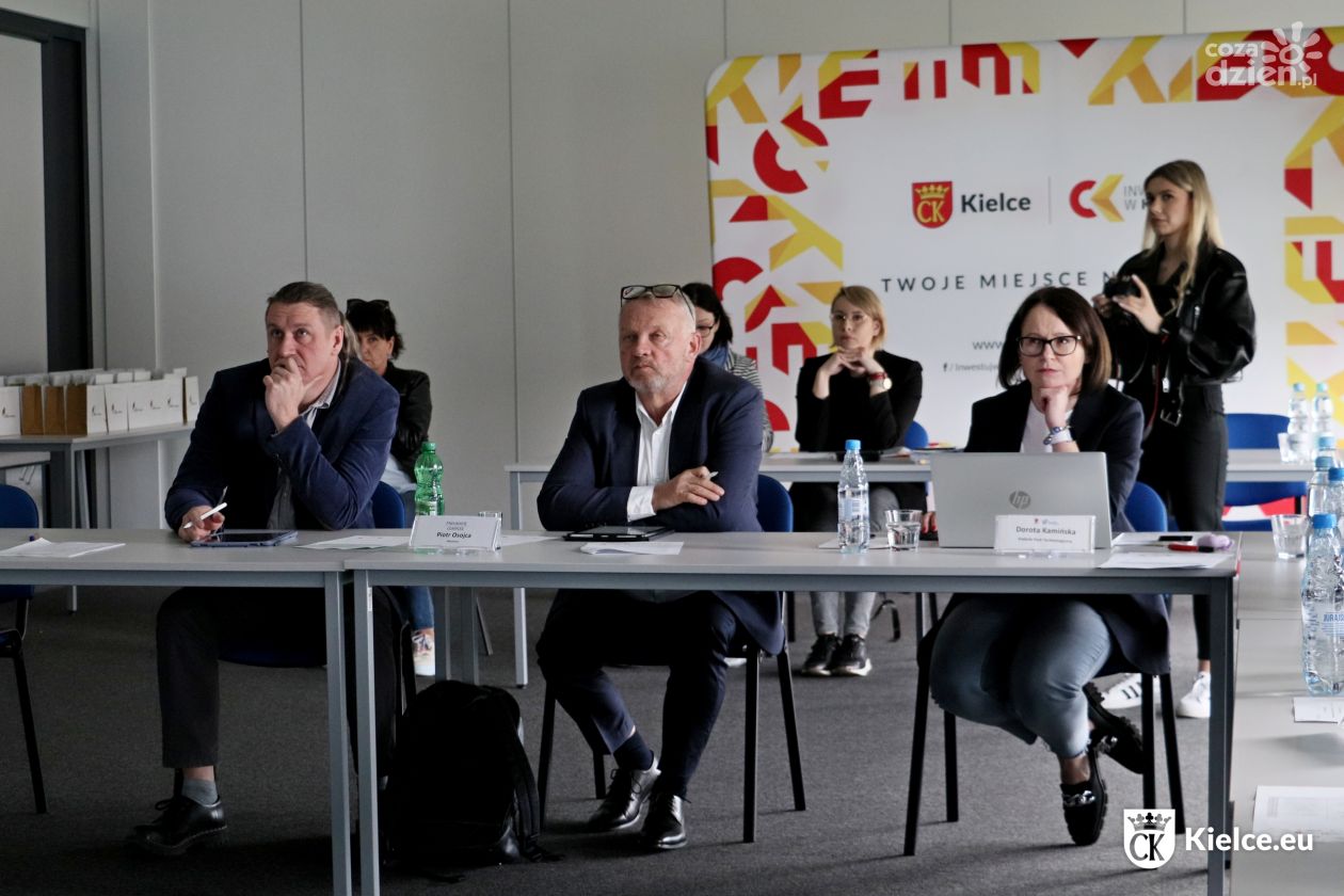 Konkurs „Biznes z klasą”. Przedsiębiorczy uczniowie zaprezentowali swoje projekty