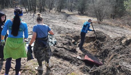 OdśmiećMY las razem- akcja ostrowieckich aktywistów 