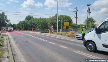 Zmiany na przejeździe kolejowym w Ostrowcu! Policja apeluje o ostrożność