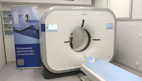 Nowoczesny tomograf komputerowy w szpitalu w Morawicy