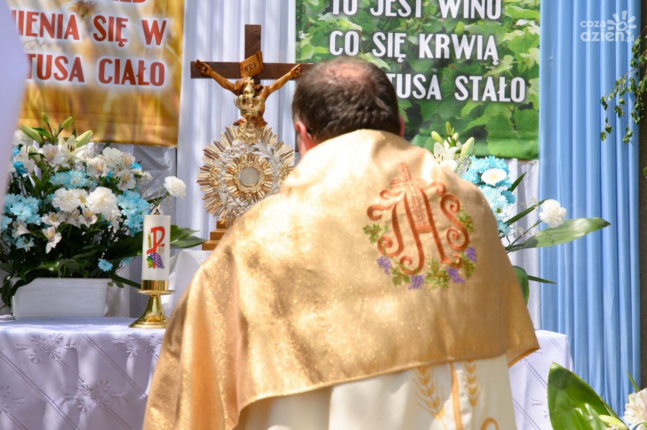 Procesje Bożego Ciała w większych miastach. Utrudnienia, godziny