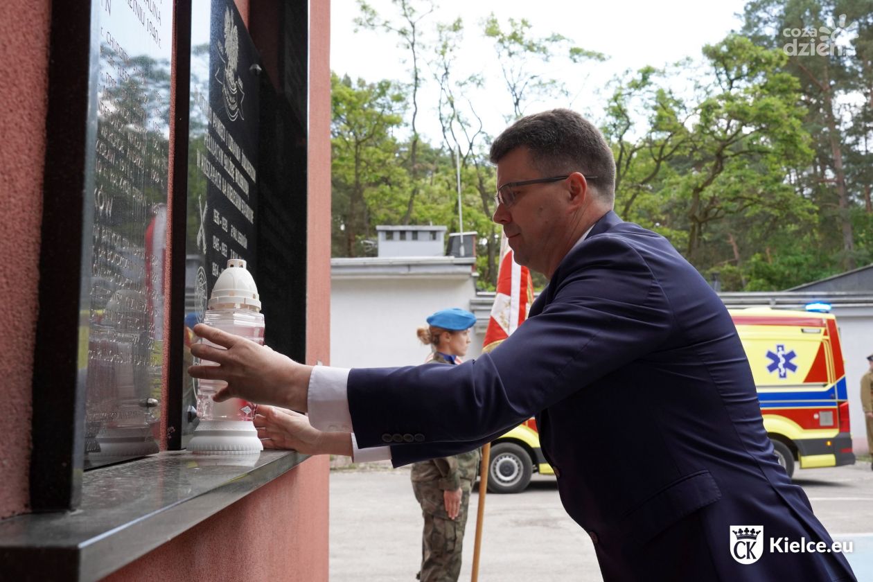 Kielczanie oddali hołd kieleckim artylerzystom