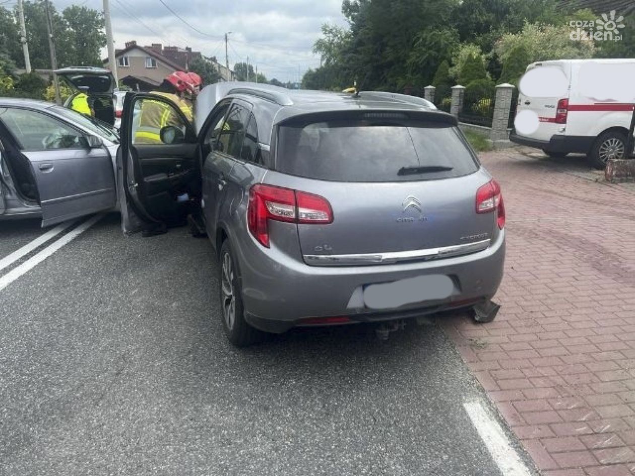 Dwie osoby ranne w wypadku na DK 78