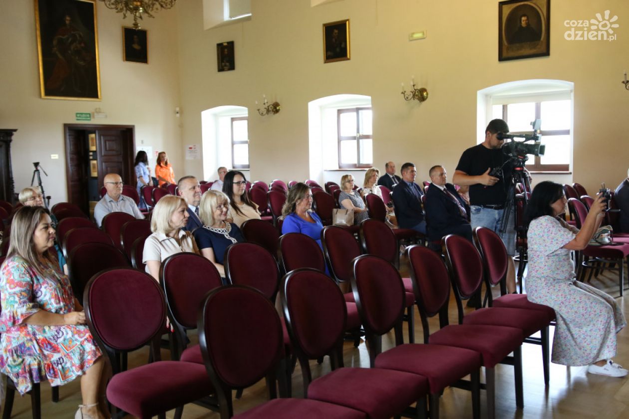 Dotacje dla  inwestycji w miasteczkach i na terenach wiejskich