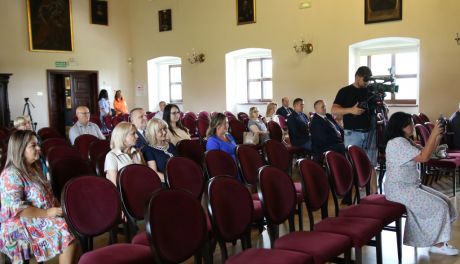 Dotacje dla  inwestycji w miasteczkach i na terenach wiejskich