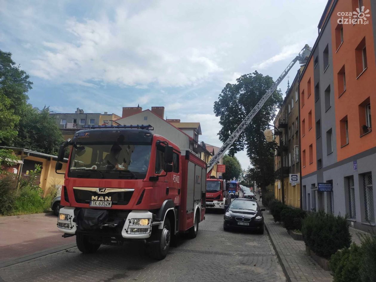 Pożar w śródmieściu Ostrowca 