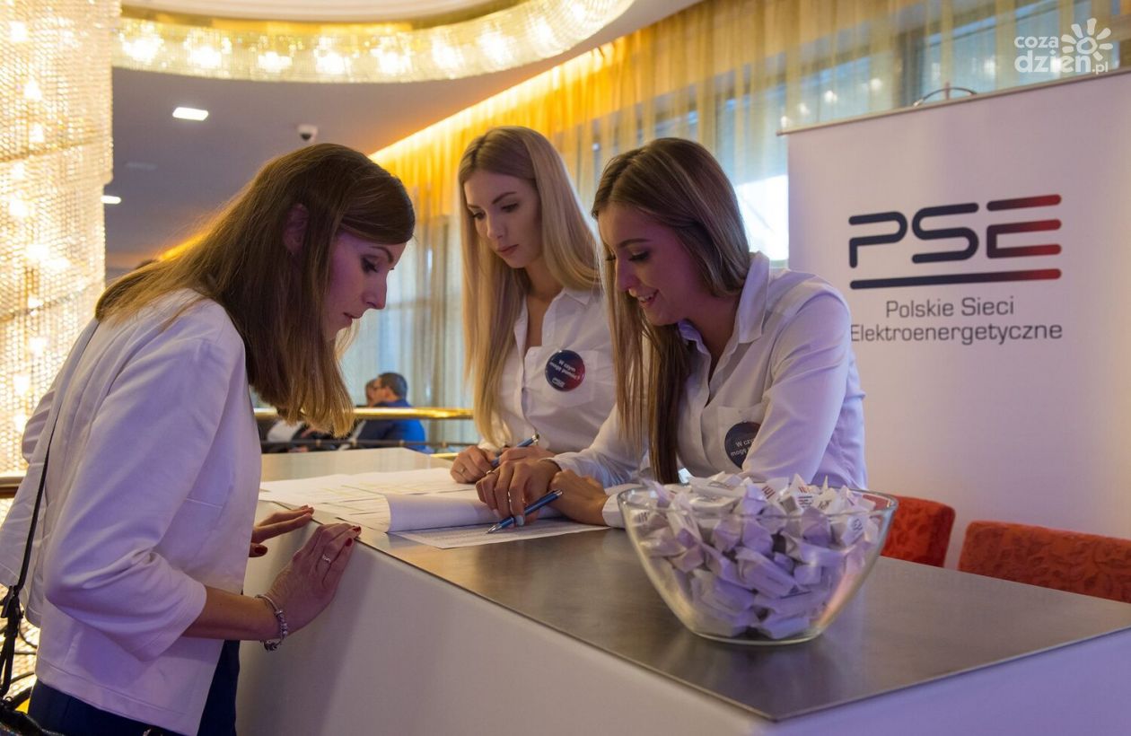 Wzbogać swoje wydarzenie o profesjonalizm agencji hostess i modeli!