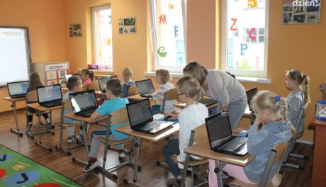 Darmowe laptopy trafiają do uczniów szkół podstawowych ze świętokrzyskiego