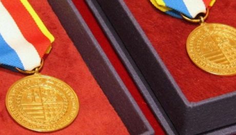 Nabór wniosków o nadanie Odznaki Honorowej Woj. Świętokrzyskiego