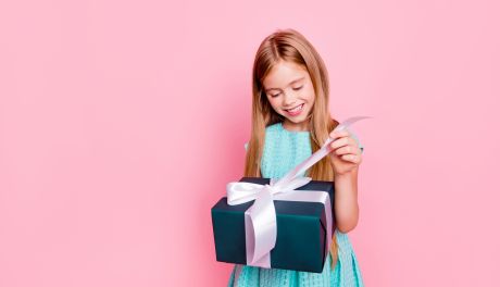 5 pomysłów na wartościowy prezent dla malucha w wieku 1-3